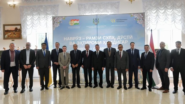 Київ відзначив свято Навруз